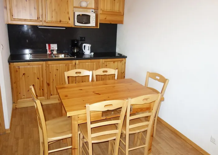 Cosy Near Slope アパート