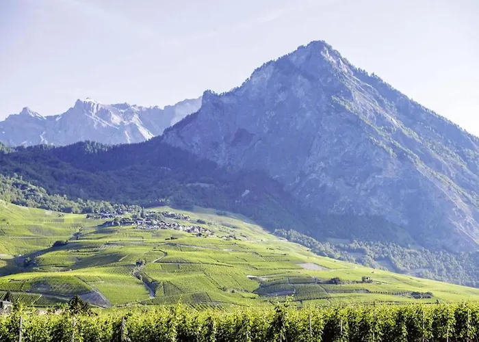 Cosy Near Slope アパート ナンダ