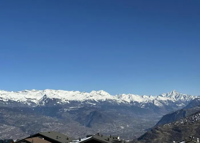 Cosy Near Slope アパート