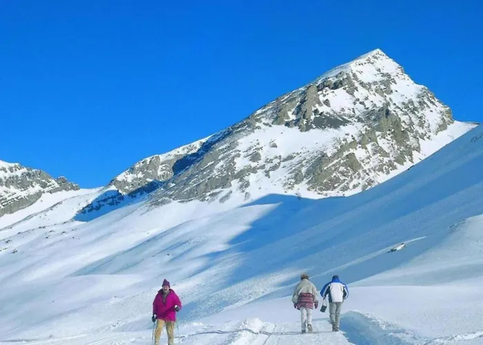 Cosy Near Slope アパート ナンダ